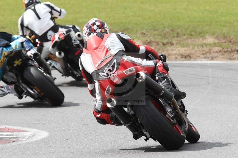 Motorcycle action photographs;Trackday digital images;event digital images;eventdigitalimages;no limits trackday;peter wileman photography;snetterton;snetterton circuit norfolk;snetterton photographs;trackday;trackday photos