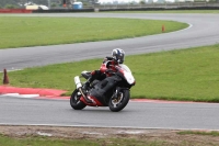 Motorcycle-action-photographs;Trackday-digital-images;event-digital-images;eventdigitalimages;no-limits-trackday;peter-wileman-photography;snetterton;snetterton-circuit-norfolk;snetterton-photographs;trackday;trackday-photos