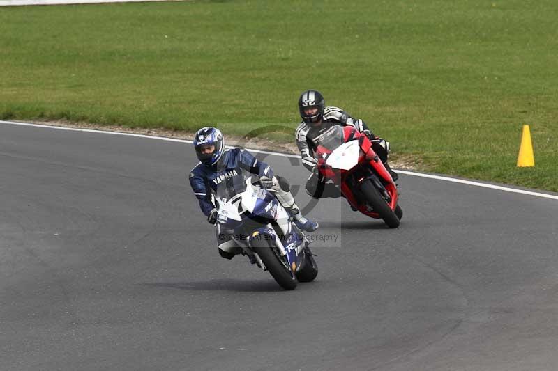 Motorcycle action photographs;Trackday digital images;event digital images;eventdigitalimages;no limits trackday;peter wileman photography;snetterton;snetterton circuit norfolk;snetterton photographs;trackday;trackday photos