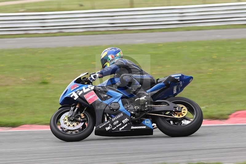 Motorcycle action photographs;Trackday digital images;event digital images;eventdigitalimages;no limits trackday;peter wileman photography;snetterton;snetterton circuit norfolk;snetterton photographs;trackday;trackday photos