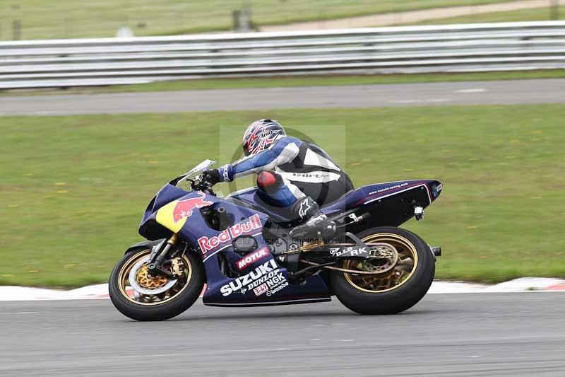 Motorcycle action photographs;Trackday digital images;event digital images;eventdigitalimages;no limits trackday;peter wileman photography;snetterton;snetterton circuit norfolk;snetterton photographs;trackday;trackday photos