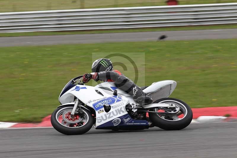 Motorcycle action photographs;Trackday digital images;event digital images;eventdigitalimages;no limits trackday;peter wileman photography;snetterton;snetterton circuit norfolk;snetterton photographs;trackday;trackday photos