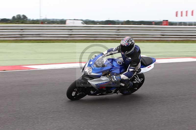 Motorcycle action photographs;Trackday digital images;event digital images;eventdigitalimages;no limits trackday;peter wileman photography;snetterton;snetterton circuit norfolk;snetterton photographs;trackday;trackday photos