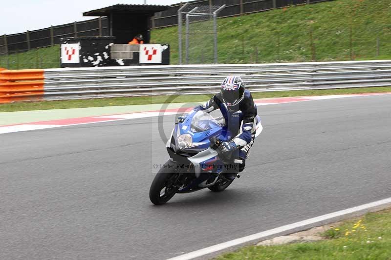 Motorcycle action photographs;Trackday digital images;event digital images;eventdigitalimages;no limits trackday;peter wileman photography;snetterton;snetterton circuit norfolk;snetterton photographs;trackday;trackday photos