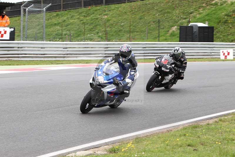 Motorcycle action photographs;Trackday digital images;event digital images;eventdigitalimages;no limits trackday;peter wileman photography;snetterton;snetterton circuit norfolk;snetterton photographs;trackday;trackday photos