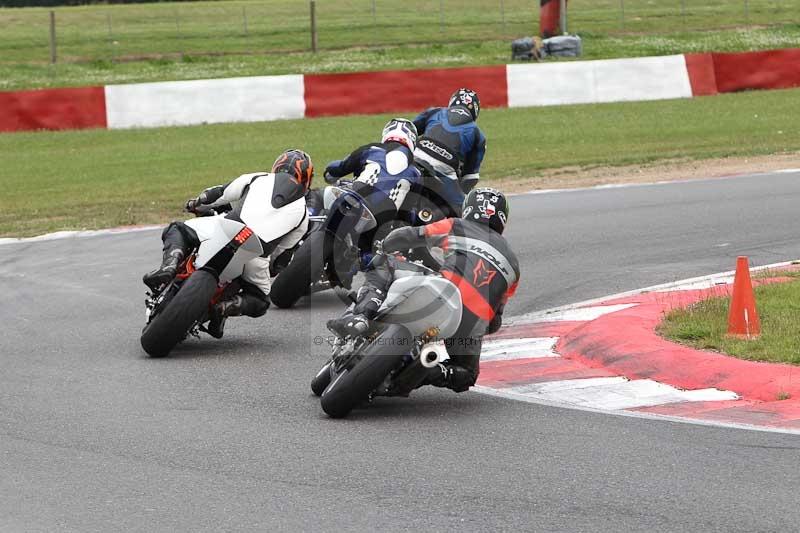 Motorcycle action photographs;Trackday digital images;event digital images;eventdigitalimages;no limits trackday;peter wileman photography;snetterton;snetterton circuit norfolk;snetterton photographs;trackday;trackday photos