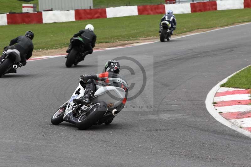 Motorcycle action photographs;Trackday digital images;event digital images;eventdigitalimages;no limits trackday;peter wileman photography;snetterton;snetterton circuit norfolk;snetterton photographs;trackday;trackday photos