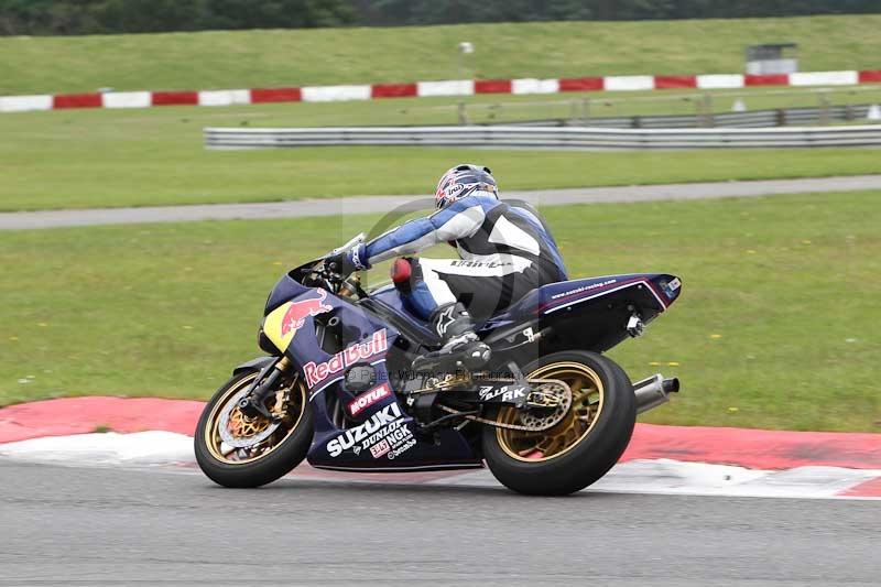 Motorcycle action photographs;Trackday digital images;event digital images;eventdigitalimages;no limits trackday;peter wileman photography;snetterton;snetterton circuit norfolk;snetterton photographs;trackday;trackday photos