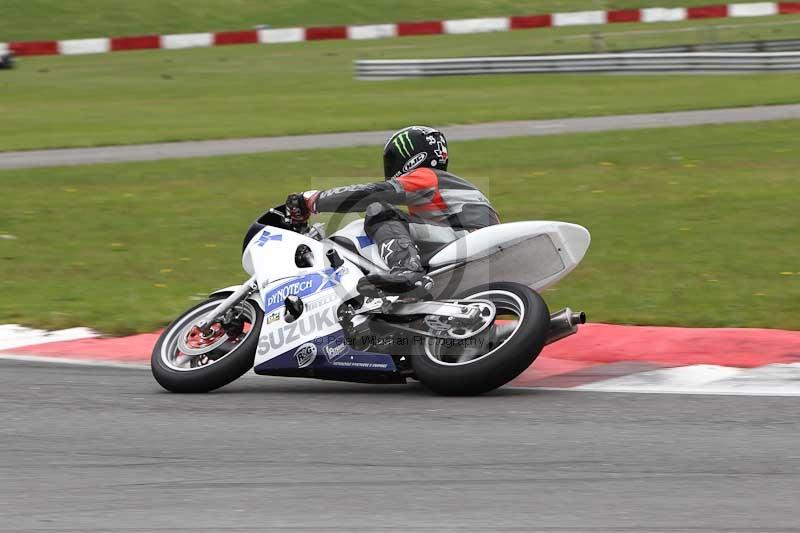 Motorcycle action photographs;Trackday digital images;event digital images;eventdigitalimages;no limits trackday;peter wileman photography;snetterton;snetterton circuit norfolk;snetterton photographs;trackday;trackday photos