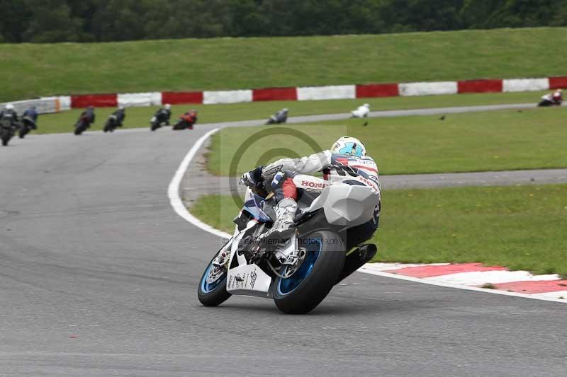 Motorcycle action photographs;Trackday digital images;event digital images;eventdigitalimages;no limits trackday;peter wileman photography;snetterton;snetterton circuit norfolk;snetterton photographs;trackday;trackday photos