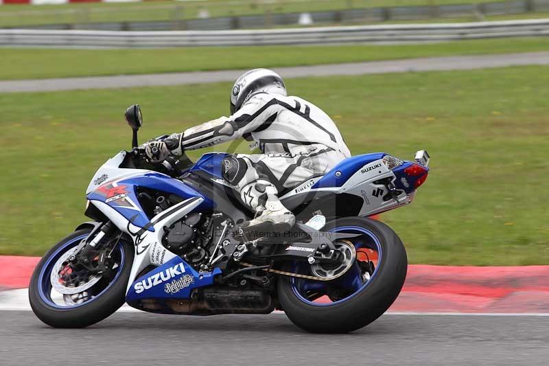 Motorcycle action photographs;Trackday digital images;event digital images;eventdigitalimages;no limits trackday;peter wileman photography;snetterton;snetterton circuit norfolk;snetterton photographs;trackday;trackday photos