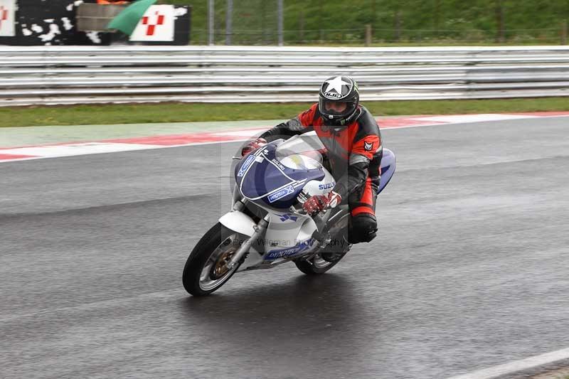 Motorcycle action photographs;Trackday digital images;event digital images;eventdigitalimages;no limits trackday;peter wileman photography;snetterton;snetterton circuit norfolk;snetterton photographs;trackday;trackday photos