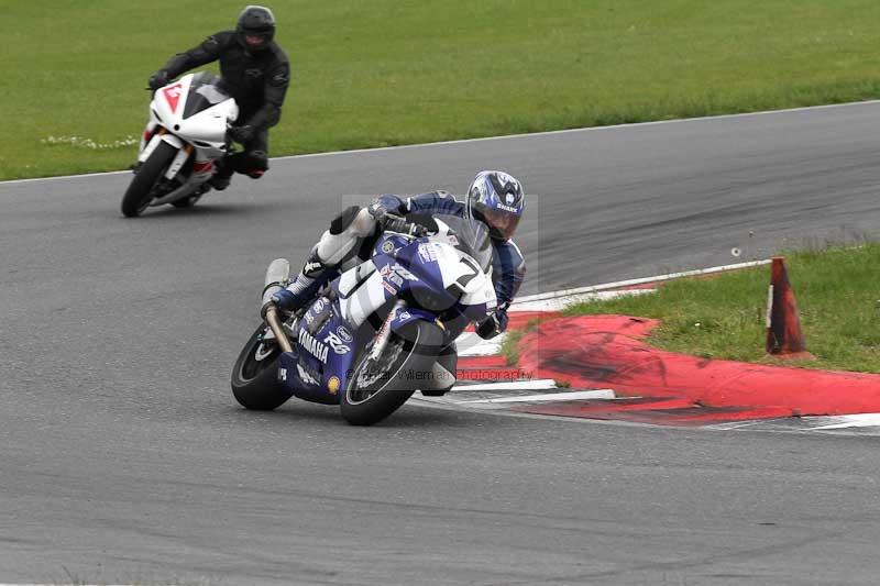 Motorcycle action photographs;Trackday digital images;event digital images;eventdigitalimages;no limits trackday;peter wileman photography;snetterton;snetterton circuit norfolk;snetterton photographs;trackday;trackday photos