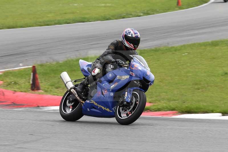 Motorcycle action photographs;Trackday digital images;event digital images;eventdigitalimages;no limits trackday;peter wileman photography;snetterton;snetterton circuit norfolk;snetterton photographs;trackday;trackday photos