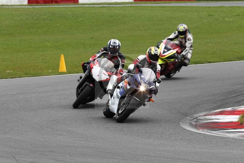 Motorcycle action photographs;Trackday digital images;event digital images;eventdigitalimages;no limits trackday;peter wileman photography;snetterton;snetterton circuit norfolk;snetterton photographs;trackday;trackday photos