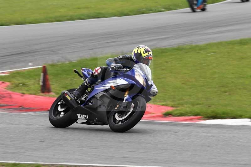 Motorcycle action photographs;Trackday digital images;event digital images;eventdigitalimages;no limits trackday;peter wileman photography;snetterton;snetterton circuit norfolk;snetterton photographs;trackday;trackday photos