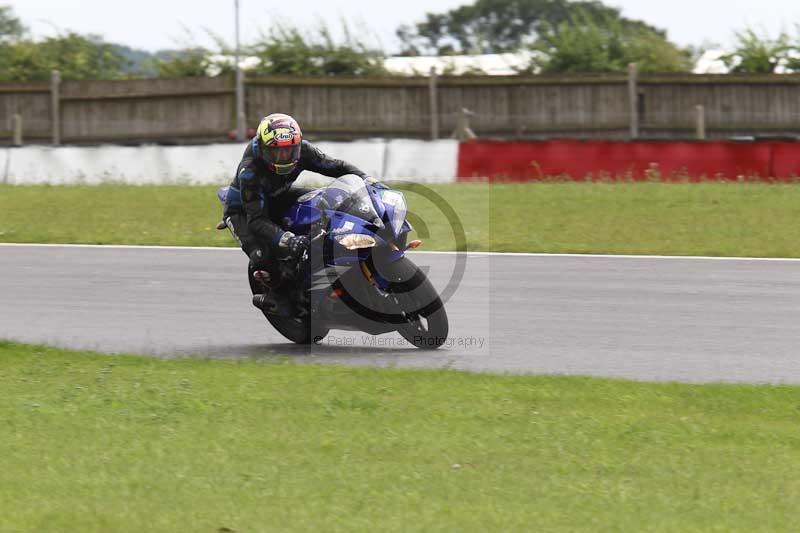 Motorcycle action photographs;Trackday digital images;event digital images;eventdigitalimages;no limits trackday;peter wileman photography;snetterton;snetterton circuit norfolk;snetterton photographs;trackday;trackday photos