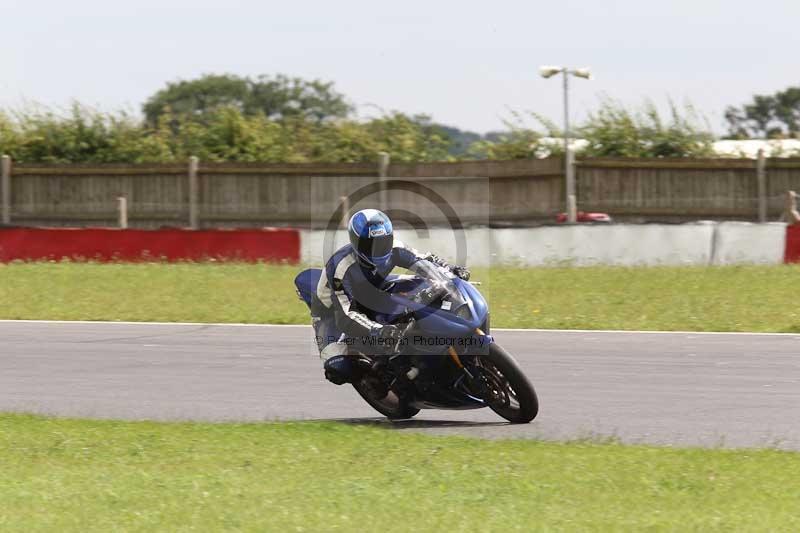 Motorcycle action photographs;Trackday digital images;event digital images;eventdigitalimages;no limits trackday;peter wileman photography;snetterton;snetterton circuit norfolk;snetterton photographs;trackday;trackday photos