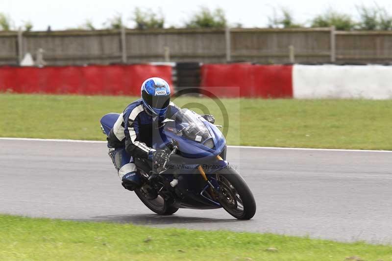 Motorcycle action photographs;Trackday digital images;event digital images;eventdigitalimages;no limits trackday;peter wileman photography;snetterton;snetterton circuit norfolk;snetterton photographs;trackday;trackday photos