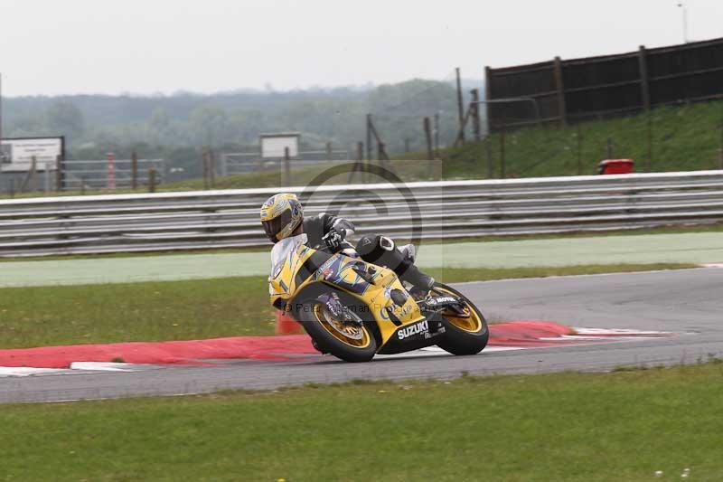 Motorcycle action photographs;Trackday digital images;event digital images;eventdigitalimages;no limits trackday;peter wileman photography;snetterton;snetterton circuit norfolk;snetterton photographs;trackday;trackday photos