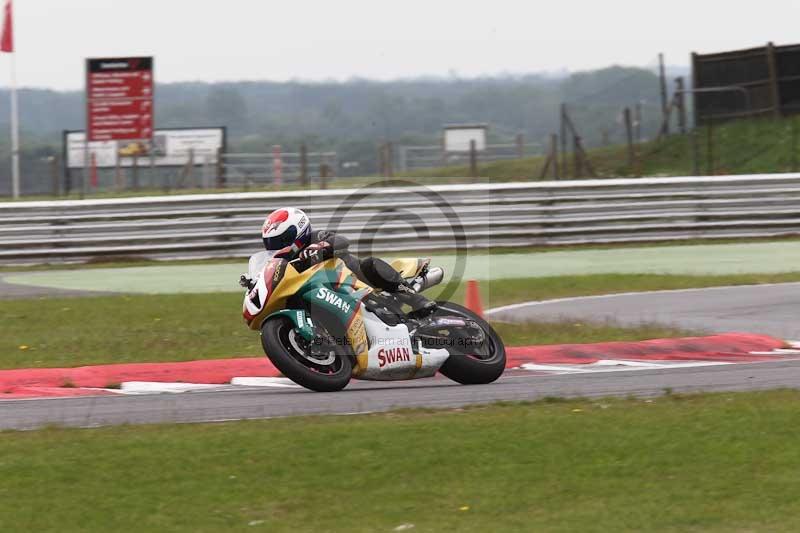 Motorcycle action photographs;Trackday digital images;event digital images;eventdigitalimages;no limits trackday;peter wileman photography;snetterton;snetterton circuit norfolk;snetterton photographs;trackday;trackday photos