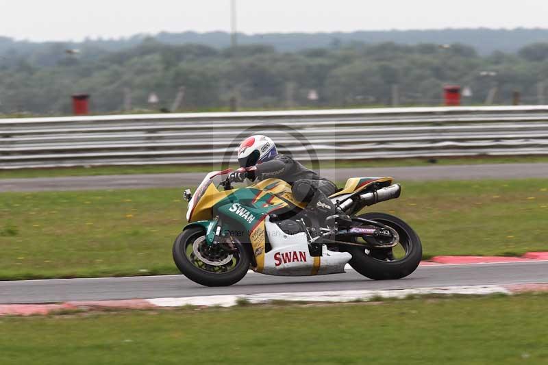 Motorcycle action photographs;Trackday digital images;event digital images;eventdigitalimages;no limits trackday;peter wileman photography;snetterton;snetterton circuit norfolk;snetterton photographs;trackday;trackday photos