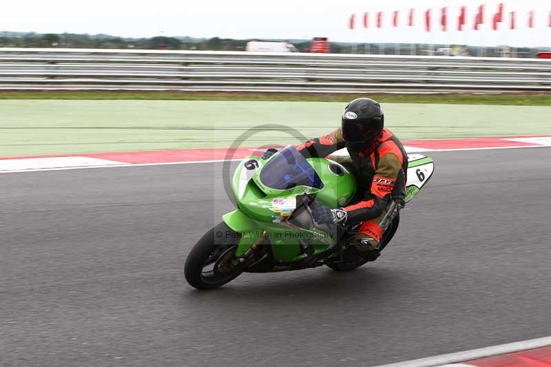 Motorcycle action photographs;Trackday digital images;event digital images;eventdigitalimages;no limits trackday;peter wileman photography;snetterton;snetterton circuit norfolk;snetterton photographs;trackday;trackday photos