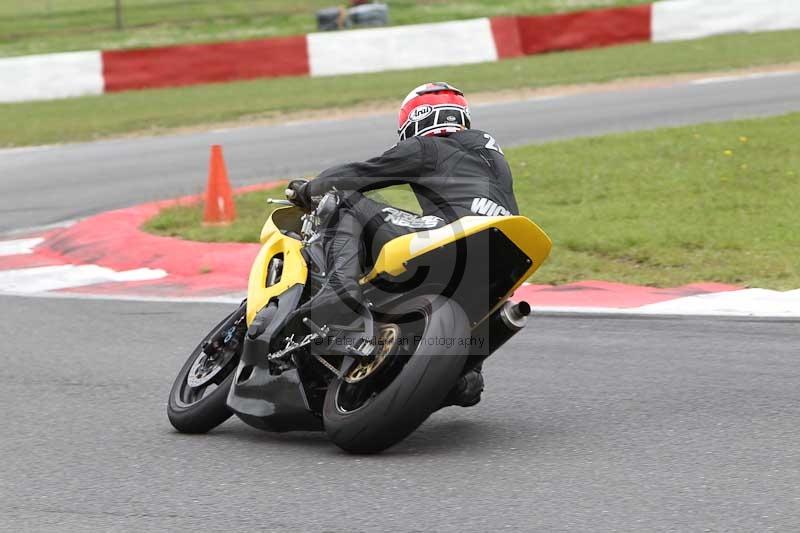 Motorcycle action photographs;Trackday digital images;event digital images;eventdigitalimages;no limits trackday;peter wileman photography;snetterton;snetterton circuit norfolk;snetterton photographs;trackday;trackday photos