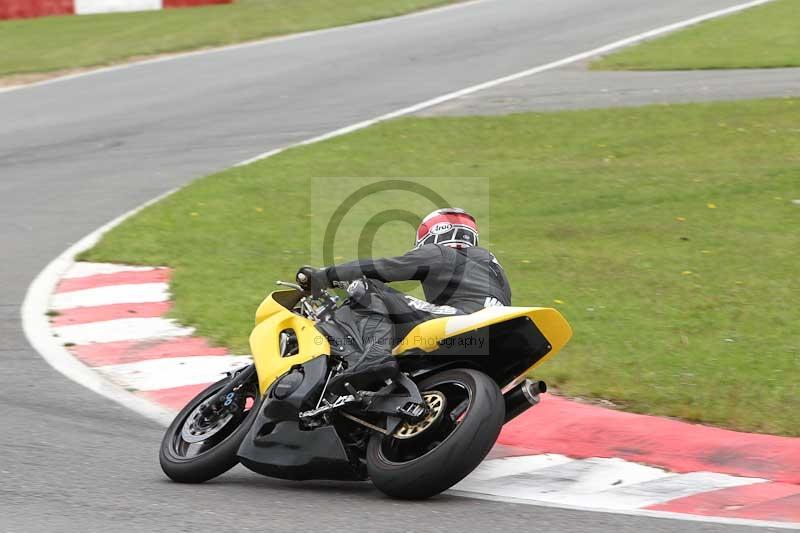 Motorcycle action photographs;Trackday digital images;event digital images;eventdigitalimages;no limits trackday;peter wileman photography;snetterton;snetterton circuit norfolk;snetterton photographs;trackday;trackday photos