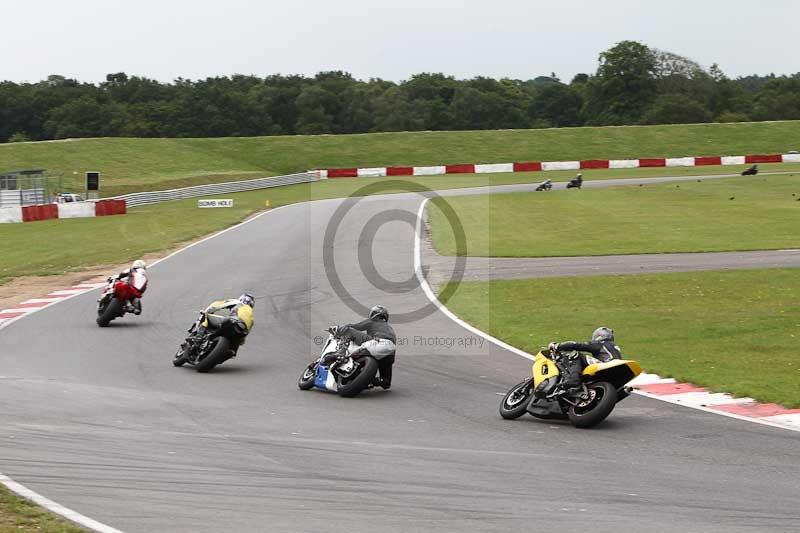 Motorcycle action photographs;Trackday digital images;event digital images;eventdigitalimages;no limits trackday;peter wileman photography;snetterton;snetterton circuit norfolk;snetterton photographs;trackday;trackday photos