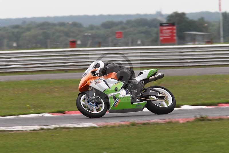 Motorcycle action photographs;Trackday digital images;event digital images;eventdigitalimages;no limits trackday;peter wileman photography;snetterton;snetterton circuit norfolk;snetterton photographs;trackday;trackday photos