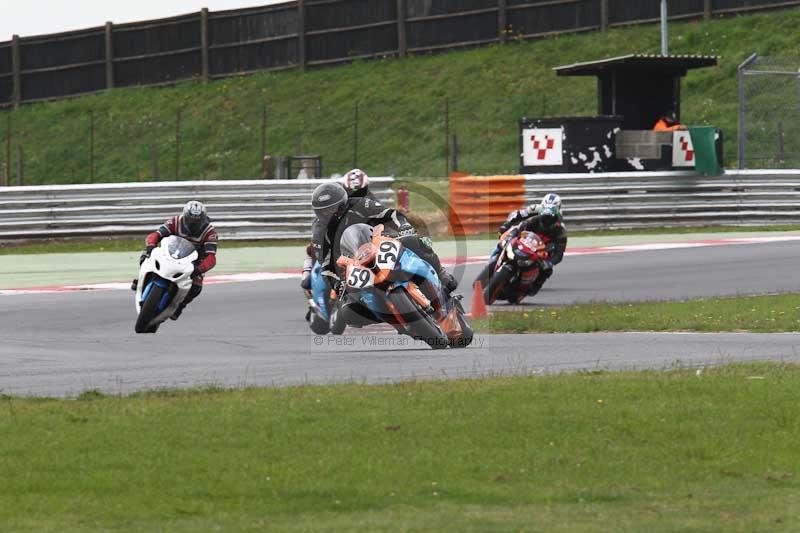 Motorcycle action photographs;Trackday digital images;event digital images;eventdigitalimages;no limits trackday;peter wileman photography;snetterton;snetterton circuit norfolk;snetterton photographs;trackday;trackday photos