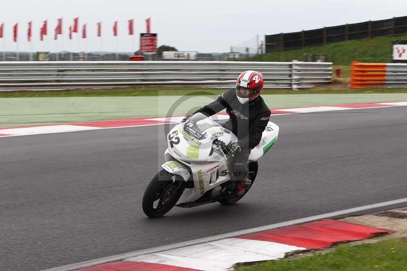 Motorcycle action photographs;Trackday digital images;event digital images;eventdigitalimages;no limits trackday;peter wileman photography;snetterton;snetterton circuit norfolk;snetterton photographs;trackday;trackday photos