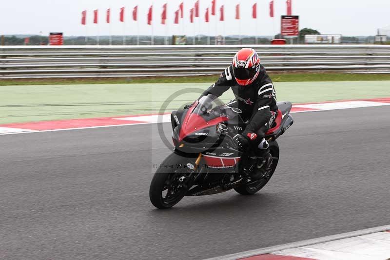 Motorcycle action photographs;Trackday digital images;event digital images;eventdigitalimages;no limits trackday;peter wileman photography;snetterton;snetterton circuit norfolk;snetterton photographs;trackday;trackday photos