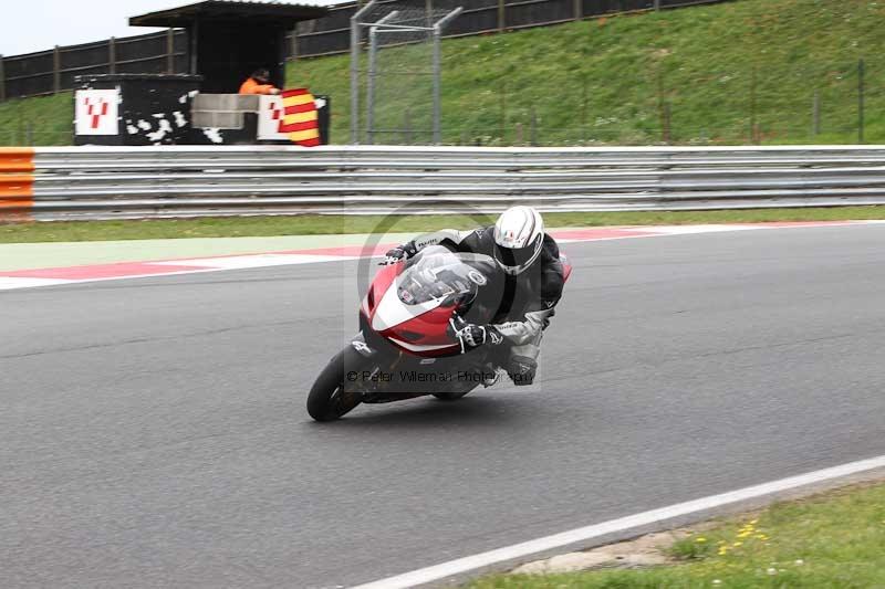 Motorcycle action photographs;Trackday digital images;event digital images;eventdigitalimages;no limits trackday;peter wileman photography;snetterton;snetterton circuit norfolk;snetterton photographs;trackday;trackday photos