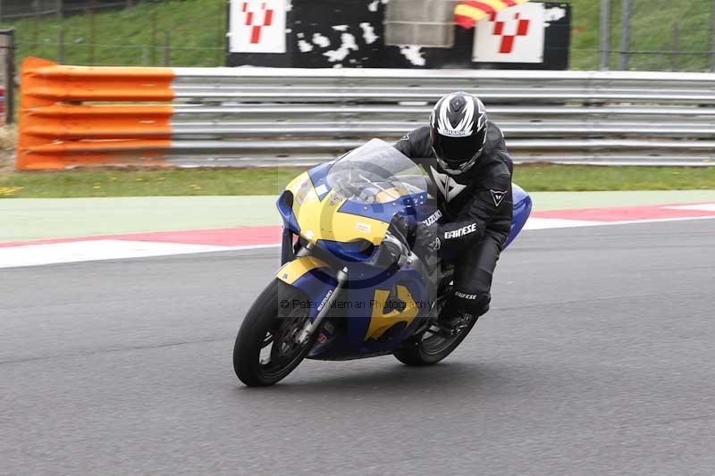 Motorcycle action photographs;Trackday digital images;event digital images;eventdigitalimages;no limits trackday;peter wileman photography;snetterton;snetterton circuit norfolk;snetterton photographs;trackday;trackday photos