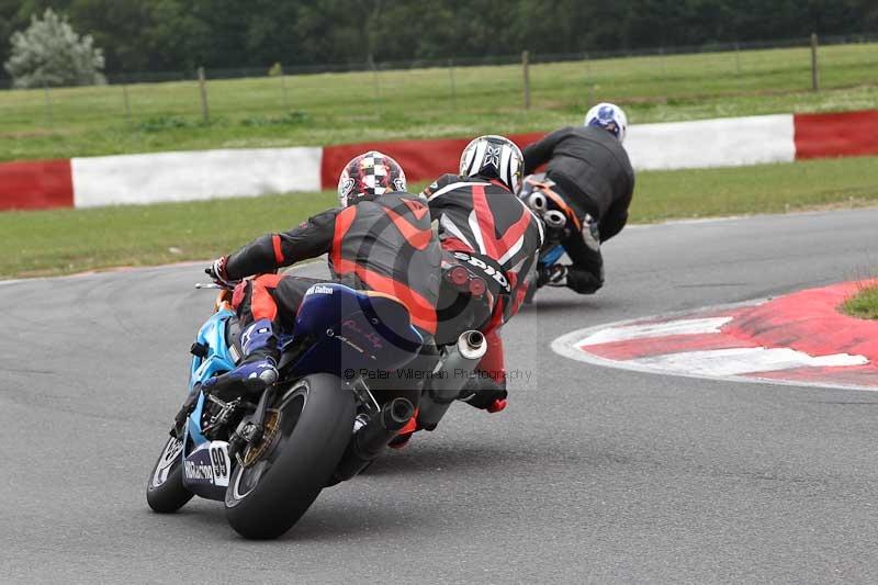 Motorcycle action photographs;Trackday digital images;event digital images;eventdigitalimages;no limits trackday;peter wileman photography;snetterton;snetterton circuit norfolk;snetterton photographs;trackday;trackday photos