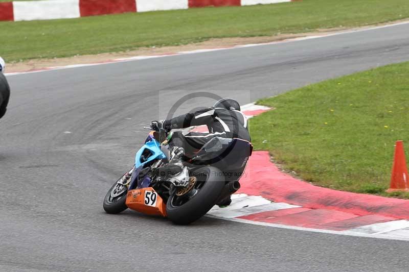 Motorcycle action photographs;Trackday digital images;event digital images;eventdigitalimages;no limits trackday;peter wileman photography;snetterton;snetterton circuit norfolk;snetterton photographs;trackday;trackday photos