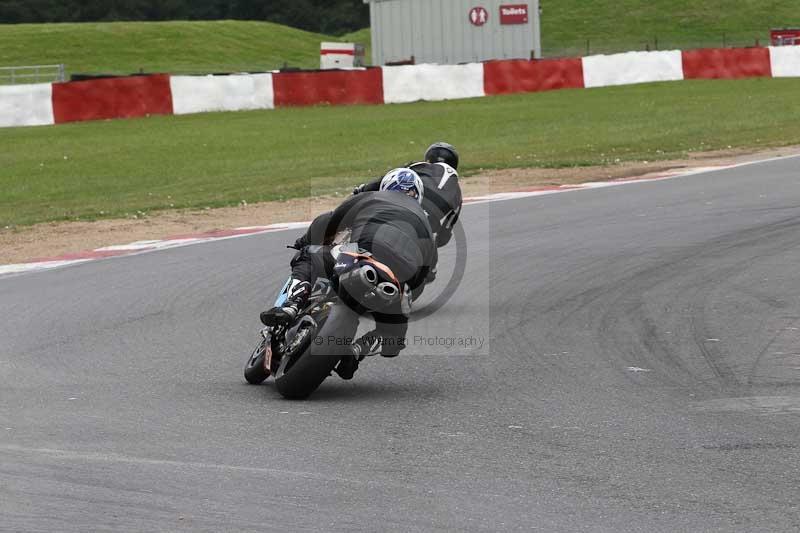 Motorcycle action photographs;Trackday digital images;event digital images;eventdigitalimages;no limits trackday;peter wileman photography;snetterton;snetterton circuit norfolk;snetterton photographs;trackday;trackday photos