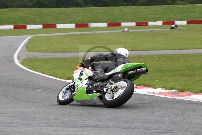 Motorcycle action photographs;Trackday digital images;event digital images;eventdigitalimages;no limits trackday;peter wileman photography;snetterton;snetterton circuit norfolk;snetterton photographs;trackday;trackday photos