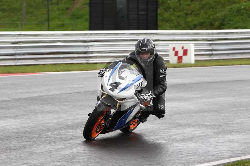 Motorcycle action photographs;Trackday digital images;event digital images;eventdigitalimages;no limits trackday;peter wileman photography;snetterton;snetterton circuit norfolk;snetterton photographs;trackday;trackday photos