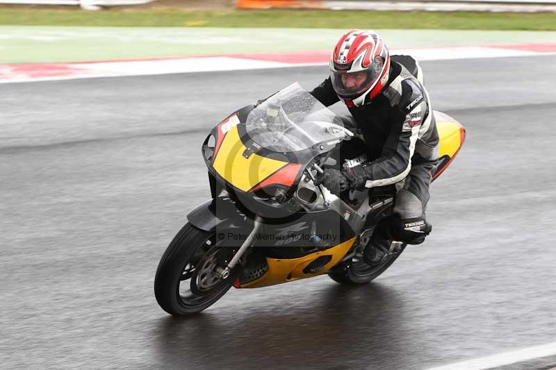 Motorcycle action photographs;Trackday digital images;event digital images;eventdigitalimages;no limits trackday;peter wileman photography;snetterton;snetterton circuit norfolk;snetterton photographs;trackday;trackday photos