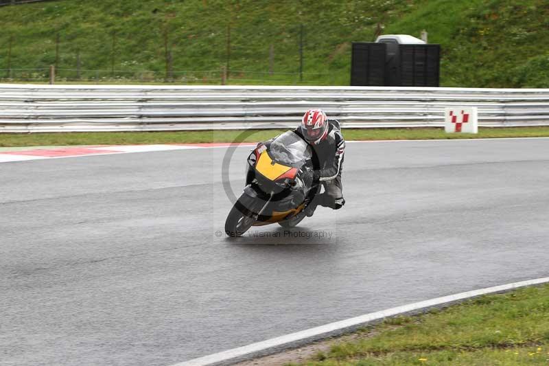 Motorcycle action photographs;Trackday digital images;event digital images;eventdigitalimages;no limits trackday;peter wileman photography;snetterton;snetterton circuit norfolk;snetterton photographs;trackday;trackday photos