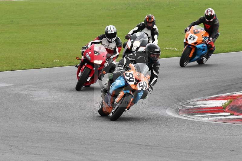 Motorcycle action photographs;Trackday digital images;event digital images;eventdigitalimages;no limits trackday;peter wileman photography;snetterton;snetterton circuit norfolk;snetterton photographs;trackday;trackday photos