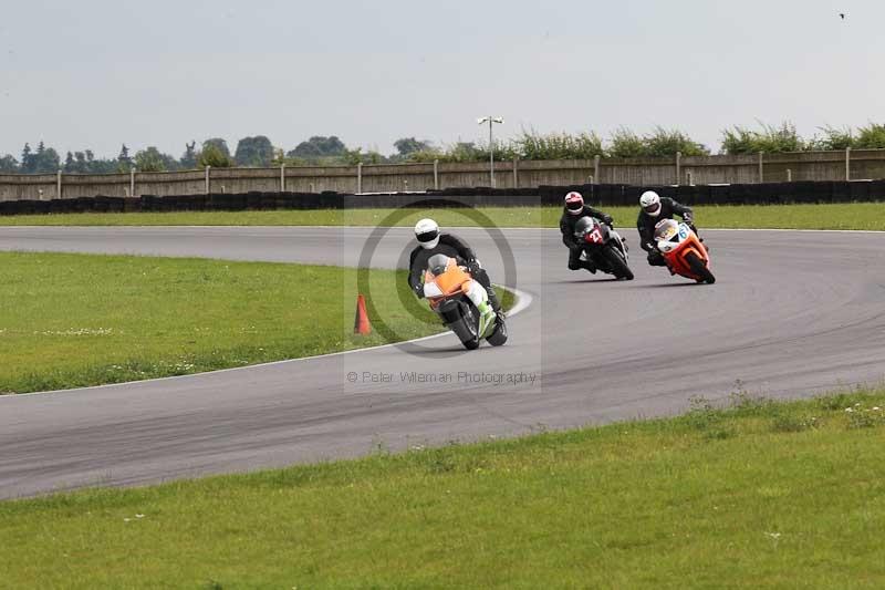 Motorcycle action photographs;Trackday digital images;event digital images;eventdigitalimages;no limits trackday;peter wileman photography;snetterton;snetterton circuit norfolk;snetterton photographs;trackday;trackday photos