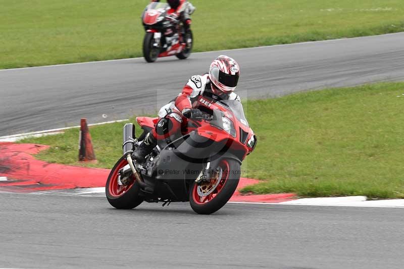 Motorcycle action photographs;Trackday digital images;event digital images;eventdigitalimages;no limits trackday;peter wileman photography;snetterton;snetterton circuit norfolk;snetterton photographs;trackday;trackday photos