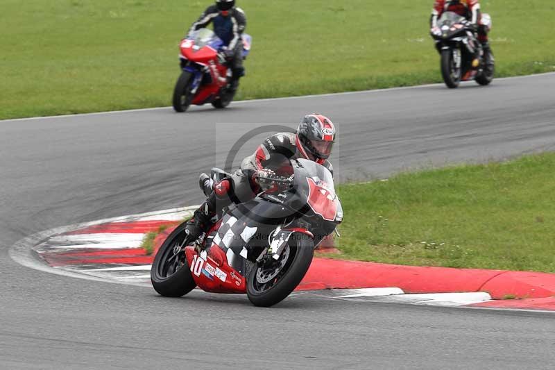 Motorcycle action photographs;Trackday digital images;event digital images;eventdigitalimages;no limits trackday;peter wileman photography;snetterton;snetterton circuit norfolk;snetterton photographs;trackday;trackday photos