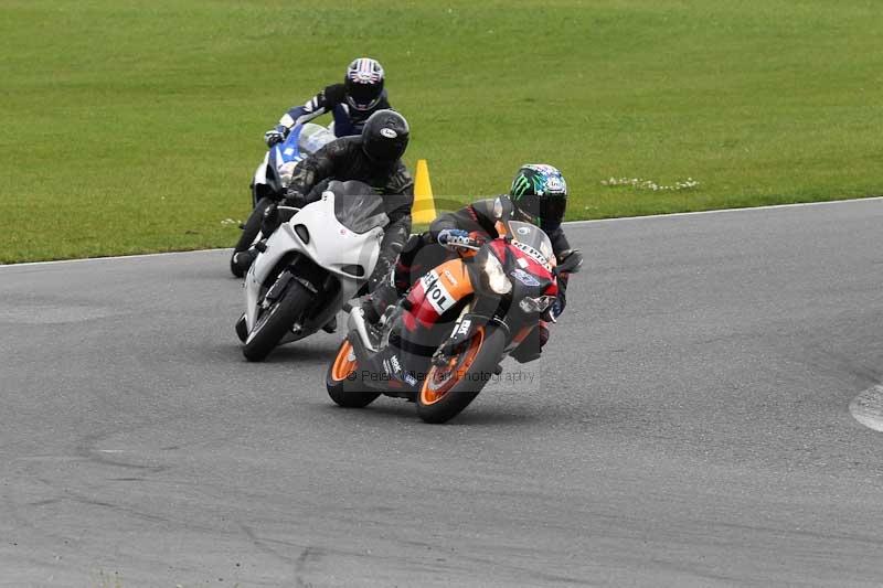 Motorcycle action photographs;Trackday digital images;event digital images;eventdigitalimages;no limits trackday;peter wileman photography;snetterton;snetterton circuit norfolk;snetterton photographs;trackday;trackday photos