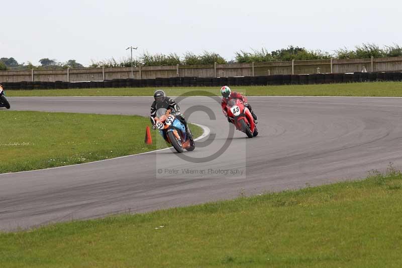 Motorcycle action photographs;Trackday digital images;event digital images;eventdigitalimages;no limits trackday;peter wileman photography;snetterton;snetterton circuit norfolk;snetterton photographs;trackday;trackday photos