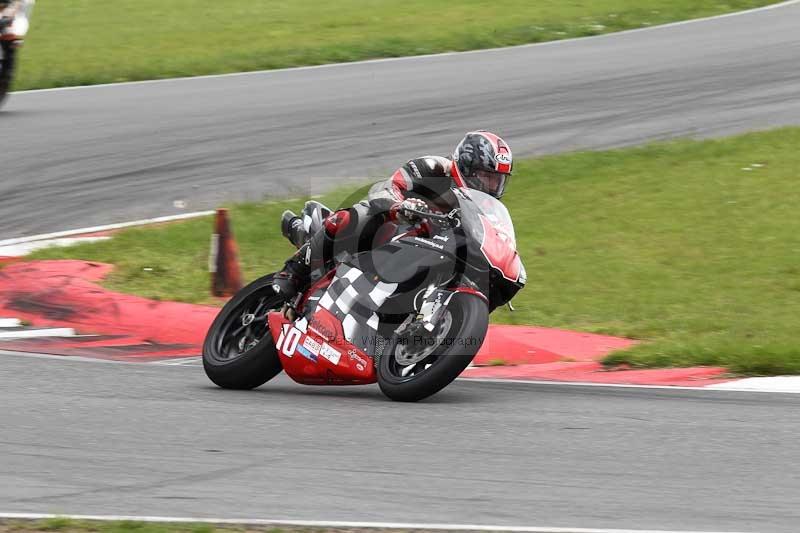 Motorcycle action photographs;Trackday digital images;event digital images;eventdigitalimages;no limits trackday;peter wileman photography;snetterton;snetterton circuit norfolk;snetterton photographs;trackday;trackday photos